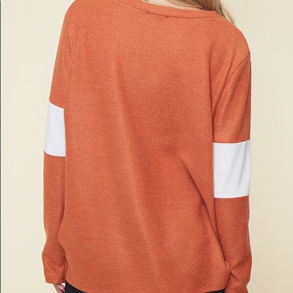 SALE SPORTY SOFT OVERSIZED TOP - Picture 3 of 10